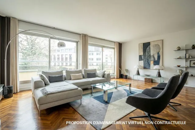 Apartment in 16th (Trocadéro - Etoile - Passy), Paris