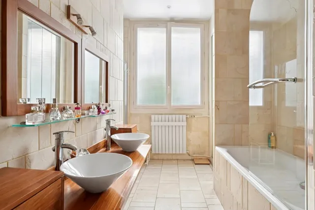 Apartment in Neuilly Sur Seine, Paris