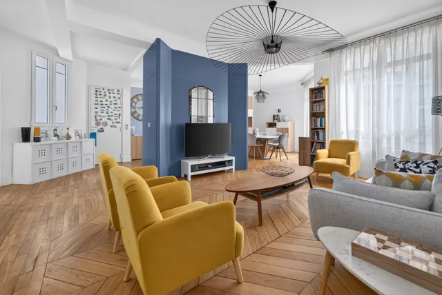 Apartment in 16th (Trocadéro - Etoile - Passy), Paris