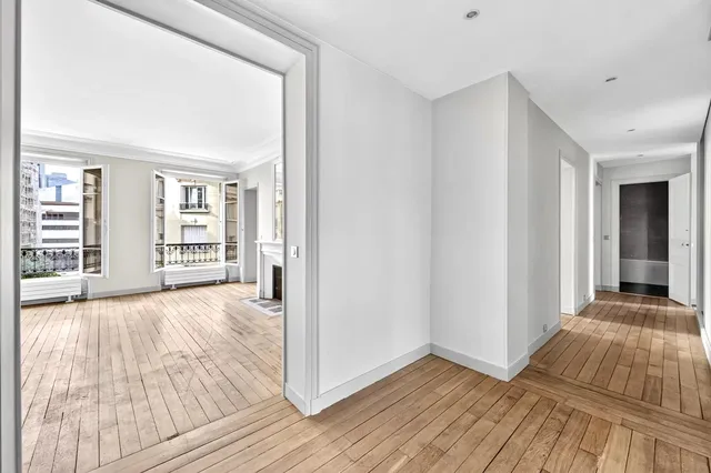 Apartment in Neuilly Sur Seine, Paris