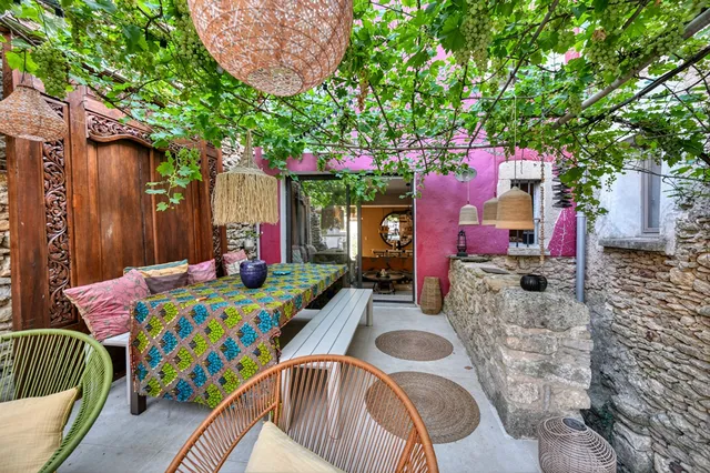 Villa in Uzes, Provence - Var