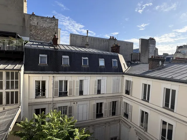 Apartment in 16th (Trocadéro - Etoile - Passy), Paris