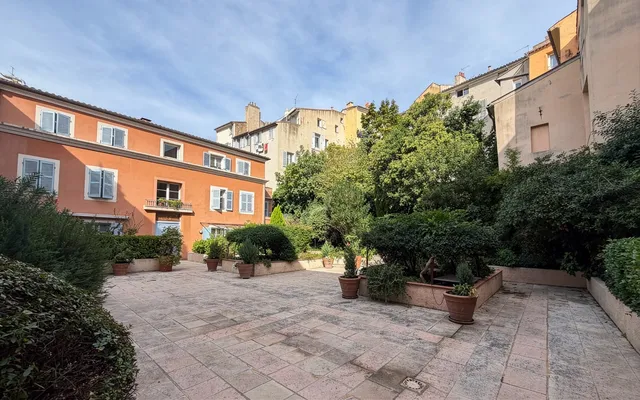 Apartment in Aix En Provence, Provence - Var