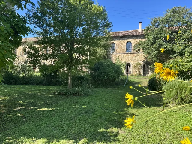 Villa in Entraigues Sur La Sorgue, Provence - Var