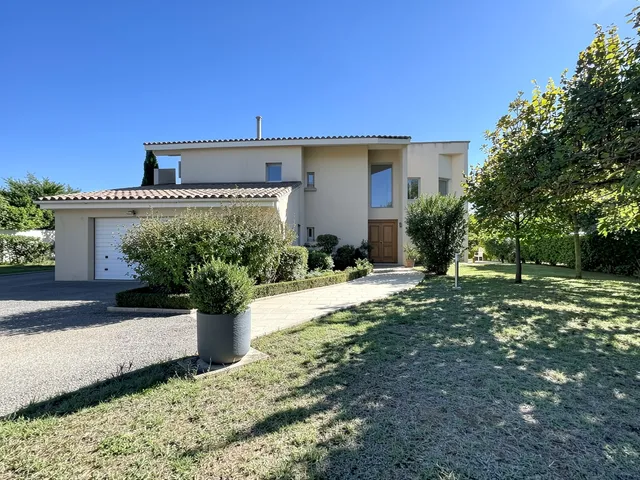 Villa in La Roque Sur Pernes, Provence - Var