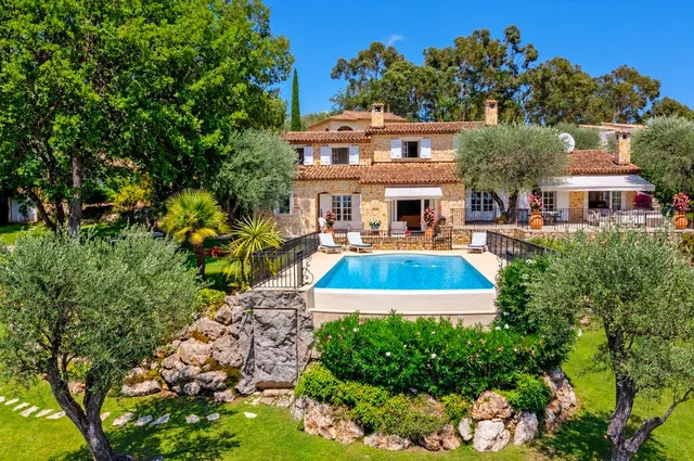 Villa in Chateauneuf Grasse, French Riviera