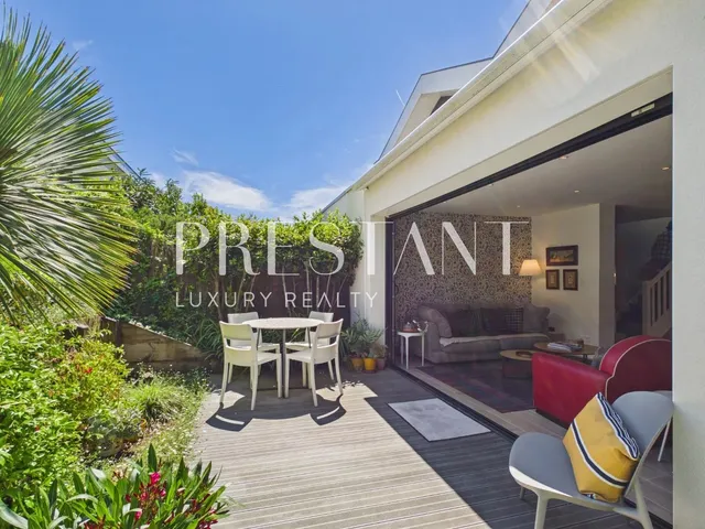 For sale in Anglet, beachfront house within walking distance.