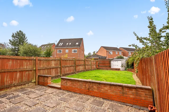 37 Galingale View, Newcastle under Lyme ST5 2GQ