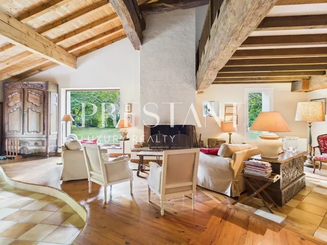 Family estate with pool, just 10 min from Bayonne and beaches