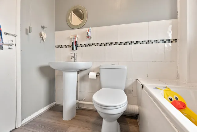 66 Farnham Walk, Derbyshire DE7 6LQ