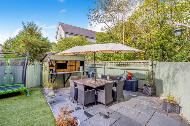 17 Simmonds Crescent, Lower Earley RG6 3WF