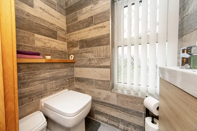 30 Raby Park Road, Neston CH64 9SP