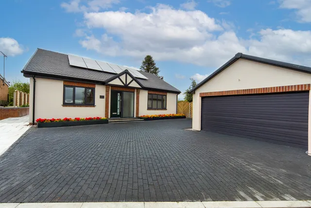 28b Raby Park Road, Neston CH64 9SP