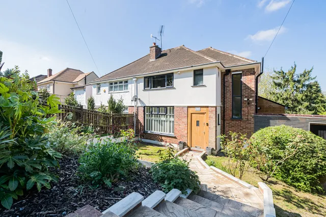 46 Coulsdon Road, Coulsdon CR5 2LA