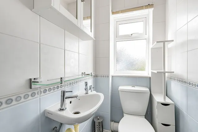 24 Linden Crescent, Newquay TR7 2HA