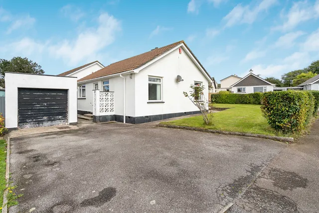 21 Penvale Close, Camborne TR14 0QP