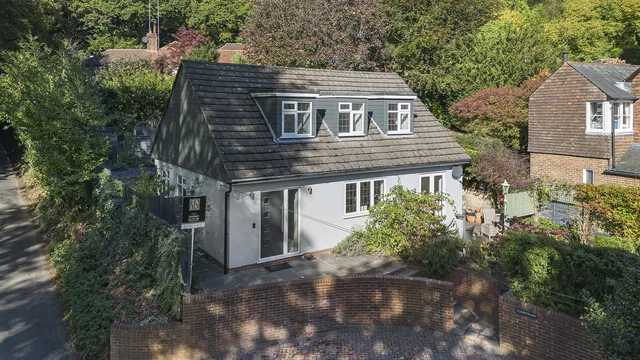 Sunnybank Hosey Common Road, Westerham TN16 1PP