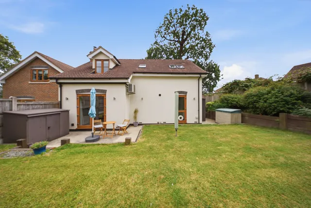 1 Archers Close, Potters Bar EN6 2AZ