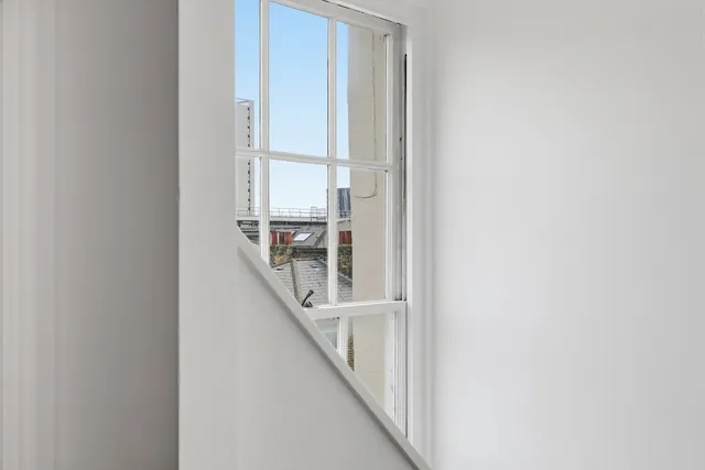 102d Agar Grove, London NW1 9TL