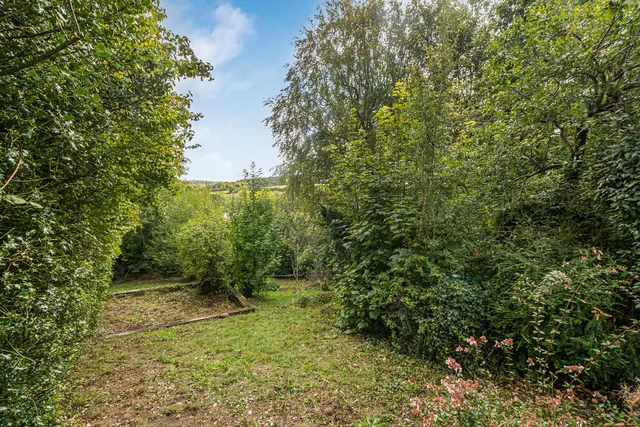 176 Burntwood Lane, Caterham CR3 6TB