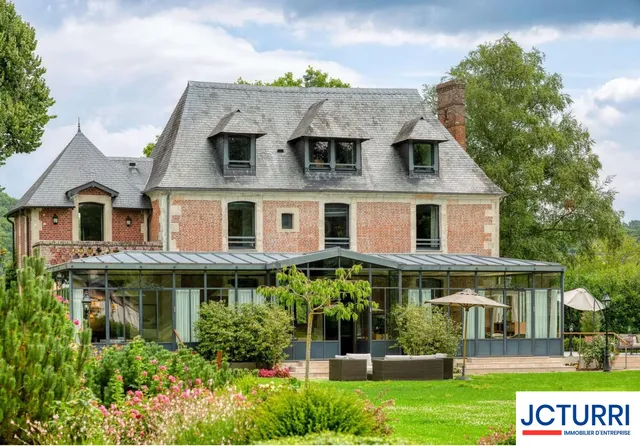 Farm Ranch in Normandie – Prestigious 11-Hectare Property, 40 km from Deauville