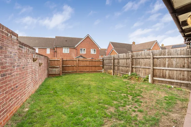 39 Woolwich Way, Andover SP11 6RZ