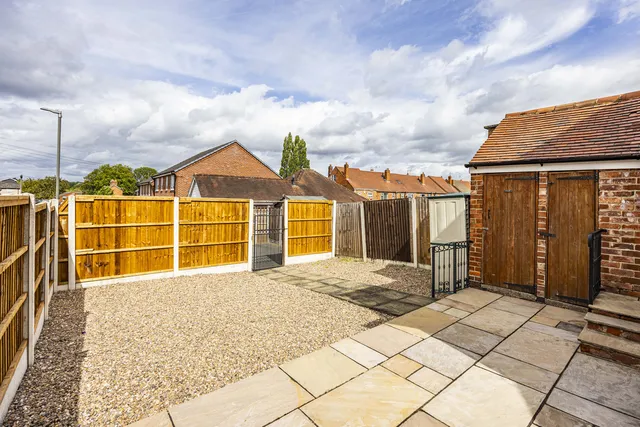 1 Oaklands Avenue, Heanor DE75 7BB