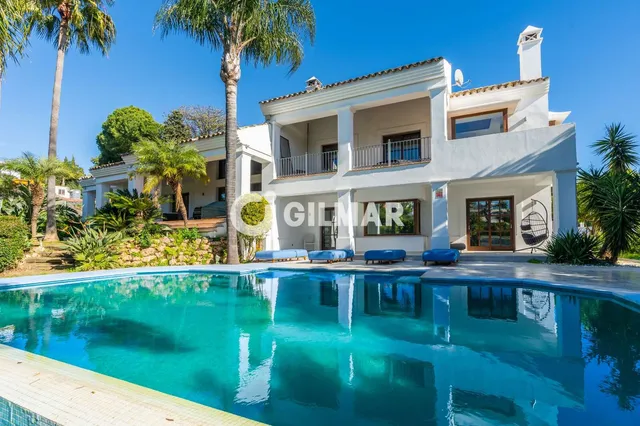 Villa in BENAHAVÍS, Málaga