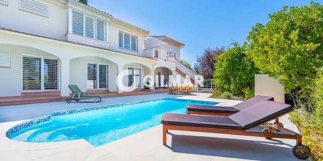 Villa in EL CASAR, Guadalajara