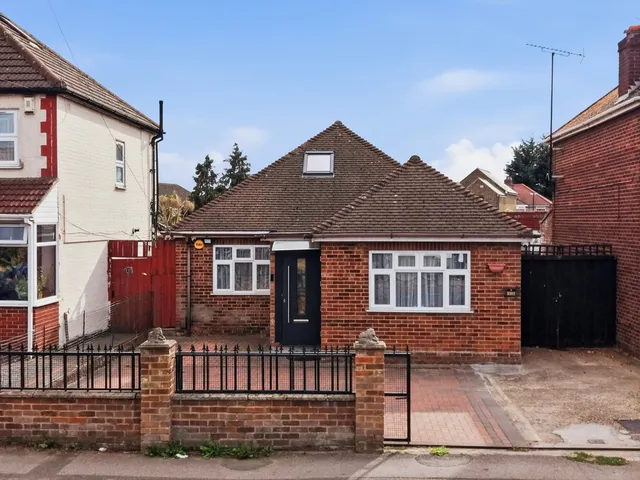 339b Bedfont Lane, Feltham TW14 9SD