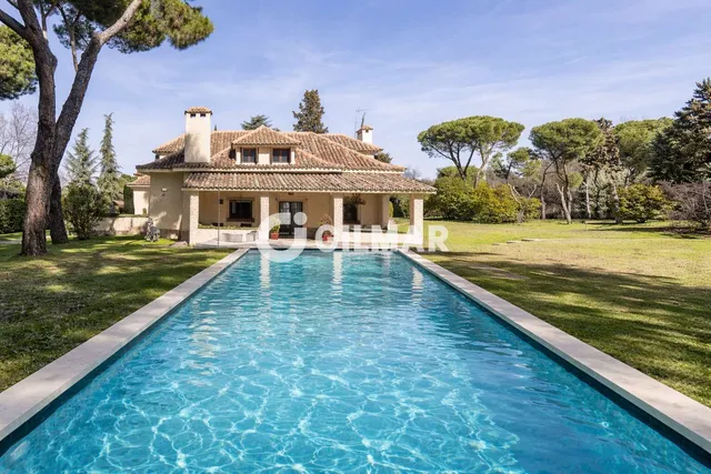 Villa in POZUELO DE ALARCÓN, Madrid