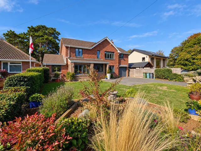 Vectis House Pitts Lane, Ryde PO33 3SU