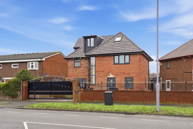 1a Woden Road South, Wednesbury WS10 0BP