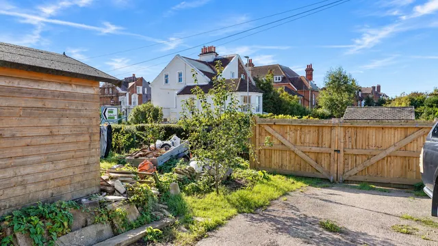 28 Sedlescombe Road South, St. Leonards-on-sea TN38 0TA
