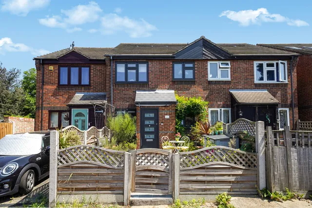 2 Temple Close, Wadley Road, London E11 1JN
