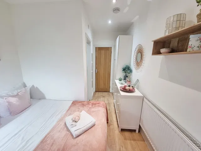 Family Accommodation London – Loampit Hill Apartment