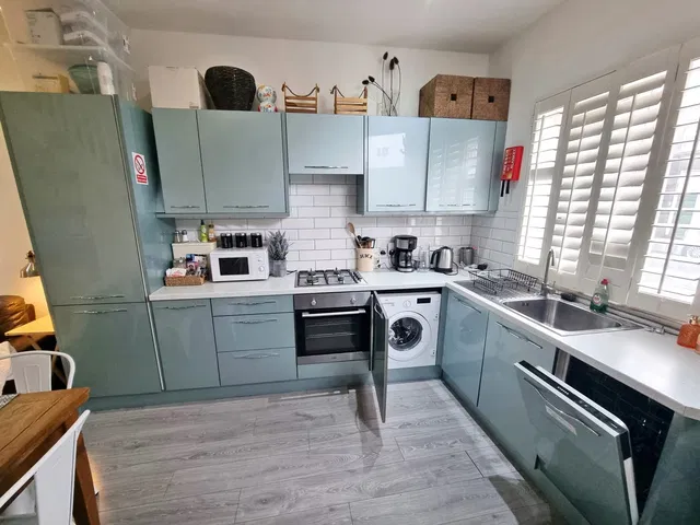 Family Accommodation London – Loampit Hill Apartment