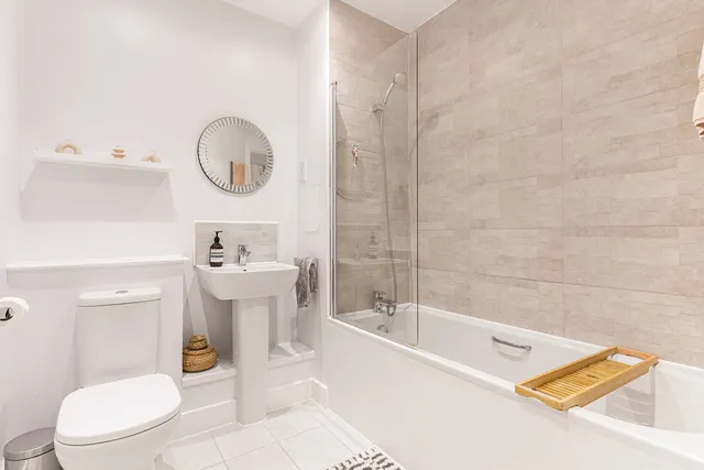 Flat 154, Lambourne House Apple Yard, London SE20 8FX
