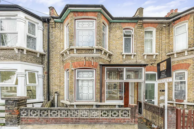 31 Rosebery Avenue, London E12 6PY