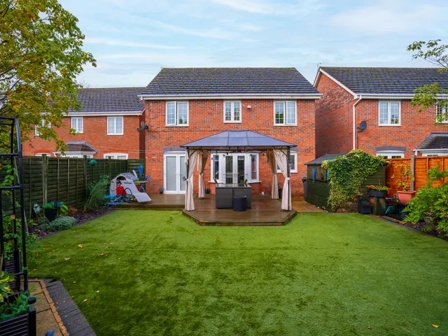 49 Britannia Gardens, Stourport-on-Severn DY13 9NZ