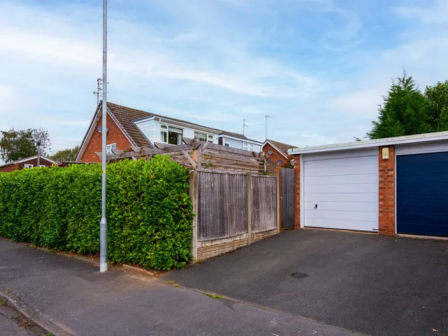 21 Burlish Close, Stourport-on-severn DY13 8XN