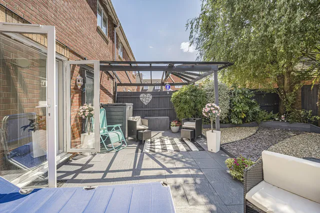 12 Llewellyn Grove, Newport NP20 6LX
