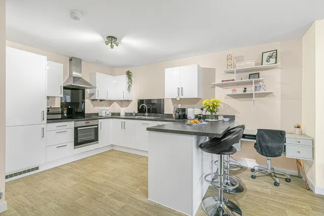 Flat 6 Wigan Court, 11 Thread Street, Wallington SM6 7FD
