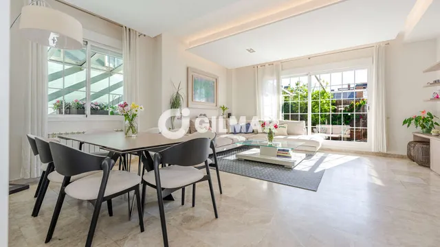 Semi-detached house in SAN SEBASTIÁN DE LOS REYES, Madrid