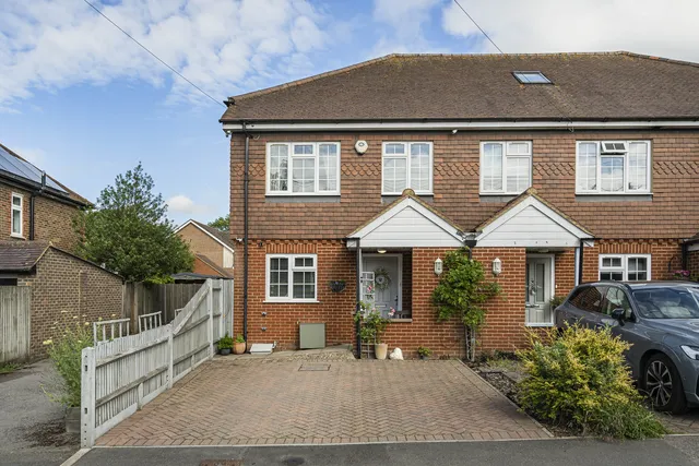 79 Buckland Road, Lower Kingswood KT20 7EF