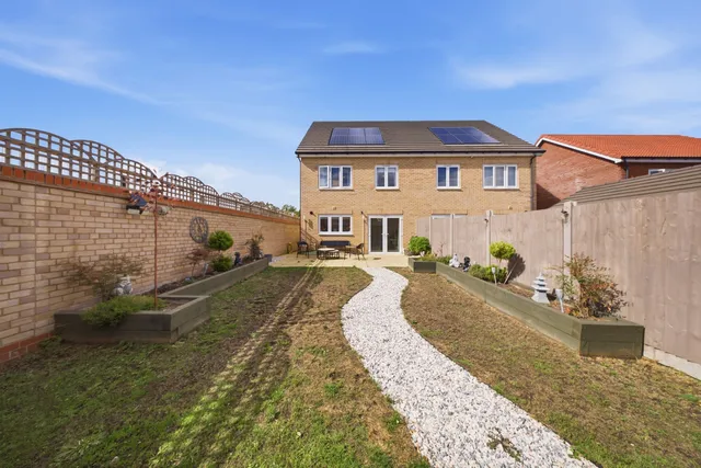 15 Lilley Lane, Bishop's Stortford CM23 2ZJ