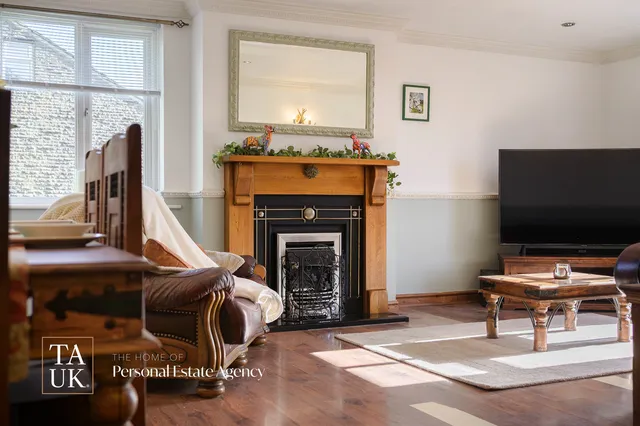 24 Stubbins Lane, High Peak SK23 6AE