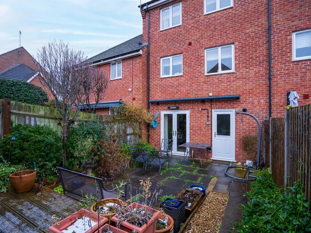 241 Hoo Road, Kidderminster DY10 1LT
