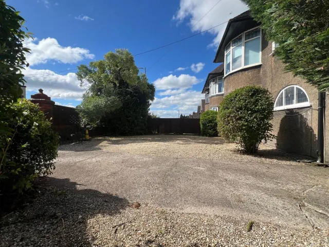 2 Friars Crescent, Newport NP20 4EY