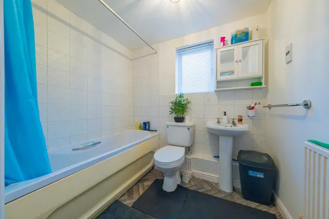 Flat 2, White Rose House Golden Mile View, Newport NP20 3QE